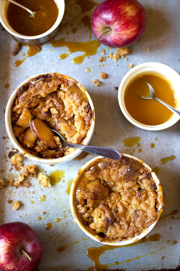 Caramel Apple Crumble - Aninas Recipes