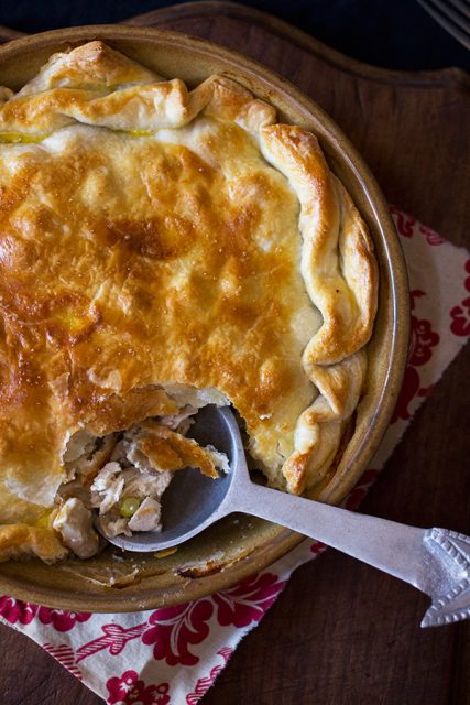 Chicken, Mushroom and Thyme Pie - aninas recipes